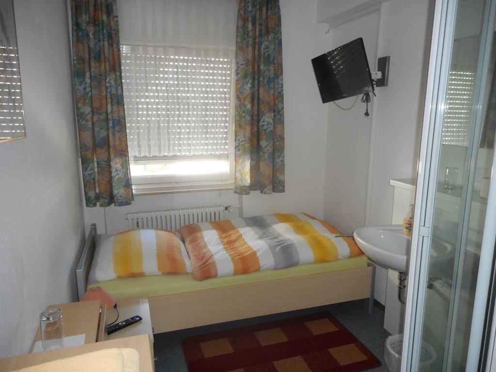 Landgasthof Rose Hotel Ditzingen Ngoại thất bức ảnh